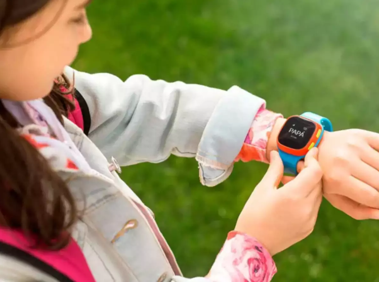 Gps smartwatch for kids