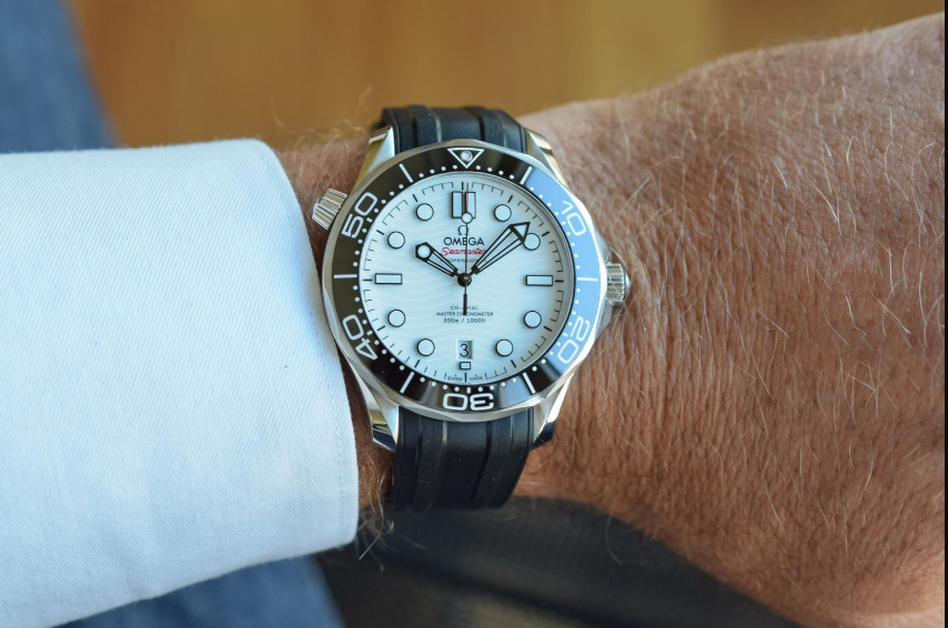 The best dive watches under $1000 of 2022