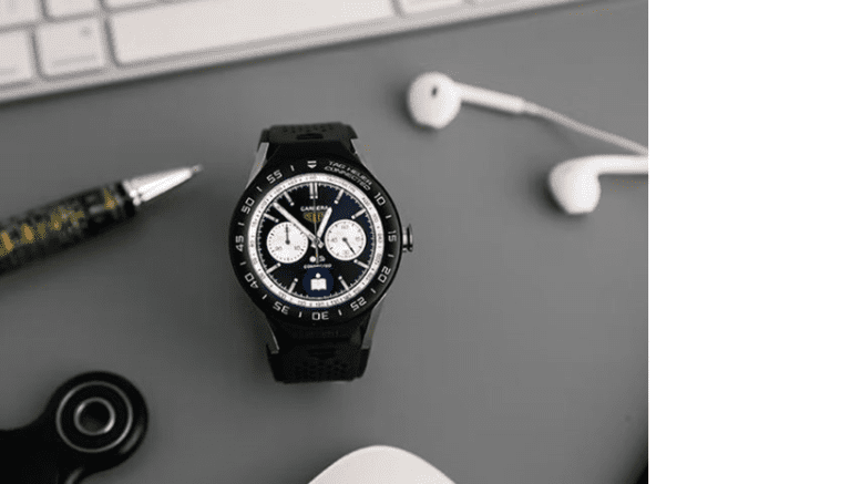 Smart watch Vs. Traditional watch